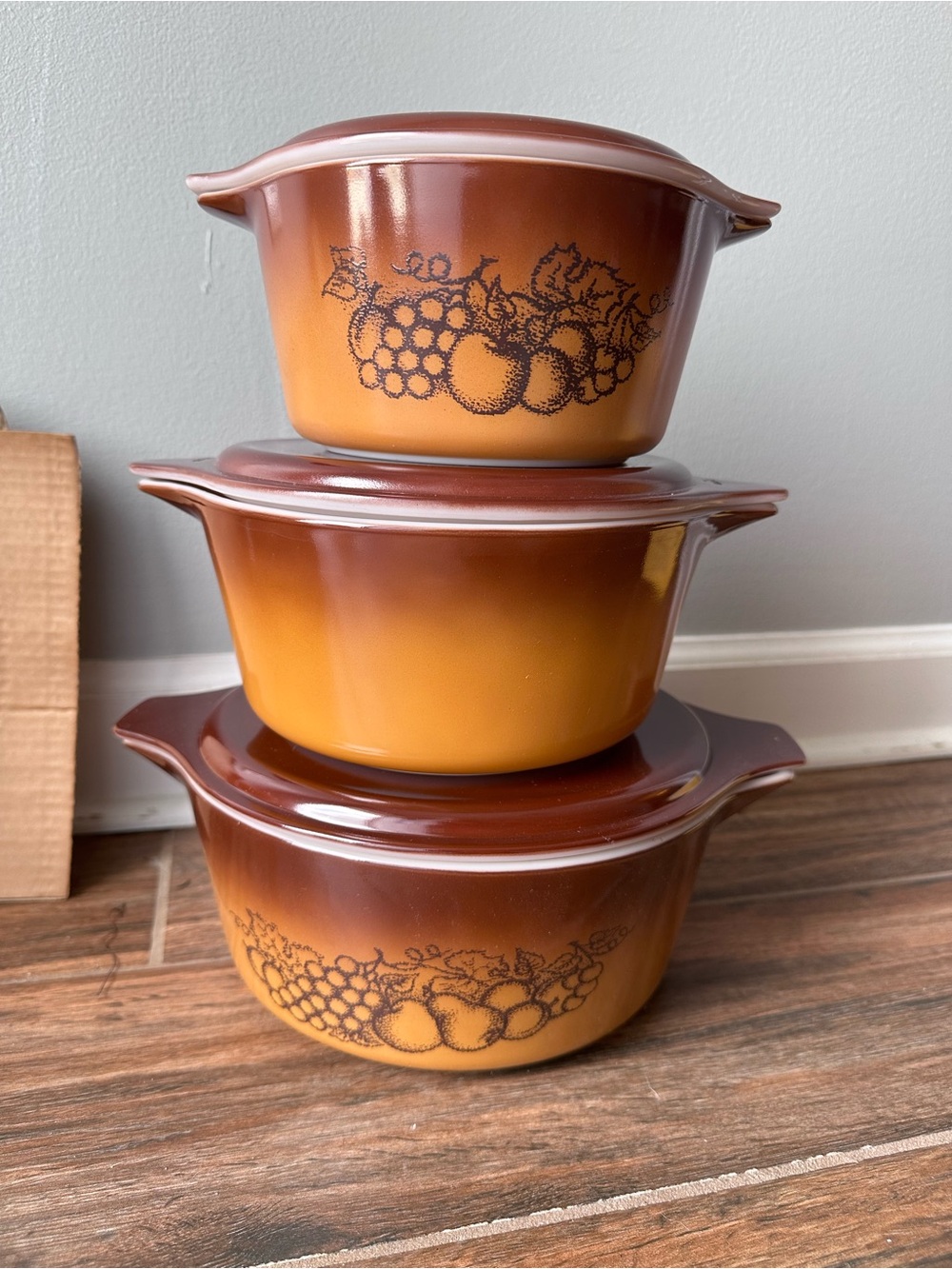 Pyrex Brown and Amber Nesting Mixing Bowl Set with Fruit Design Orchard Glass